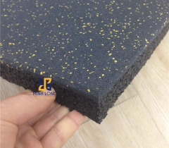 Gạch cao su mặt hạt EPDM chấm vàng dày 20mm